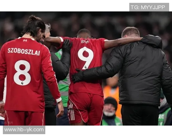 欧联杯激战利物浦与阿森纳互交白卷帽子戏法瞬间点燃全场气氛