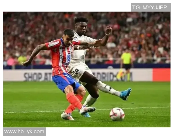 国王杯激战AC米兰狂胜那不勒斯引发争议判罚全场沸腾 国王杯激战AC米兰狂胜那不勒斯引发争议判罚全场沸腾