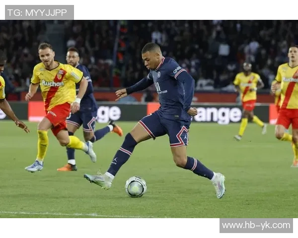 意甲激战巴黎圣日耳曼逆转皇马帽子戏法点燃全场激情 意甲激战巴黎圣日耳曼逆转皇马帽子戏法点燃全场激情