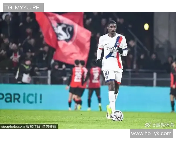 欧联杯激战巴黎圣日耳曼险胜里昂红牌事件引发全场热议与数据分析